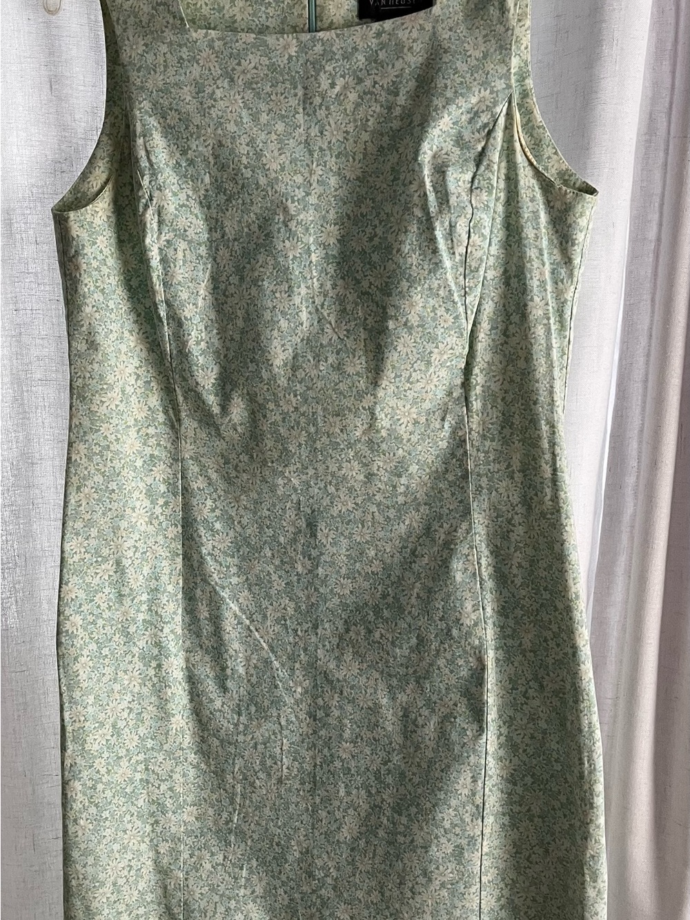 Van Heusen Sleeveless Floral Sheath Dress in Pale Green